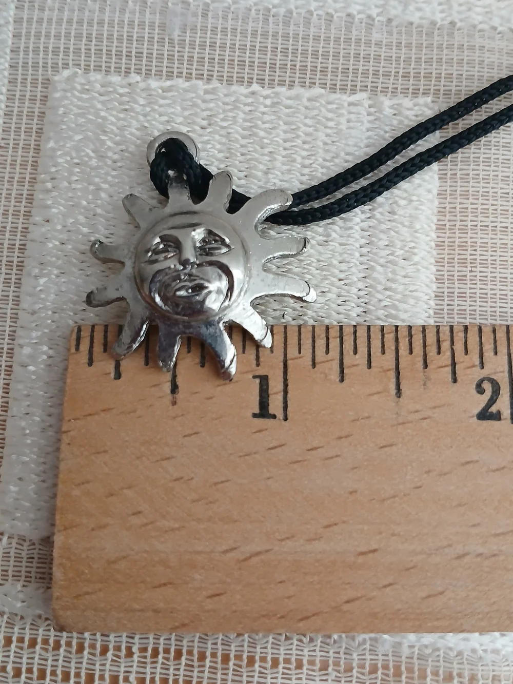 N/A stylishnecklace featuring